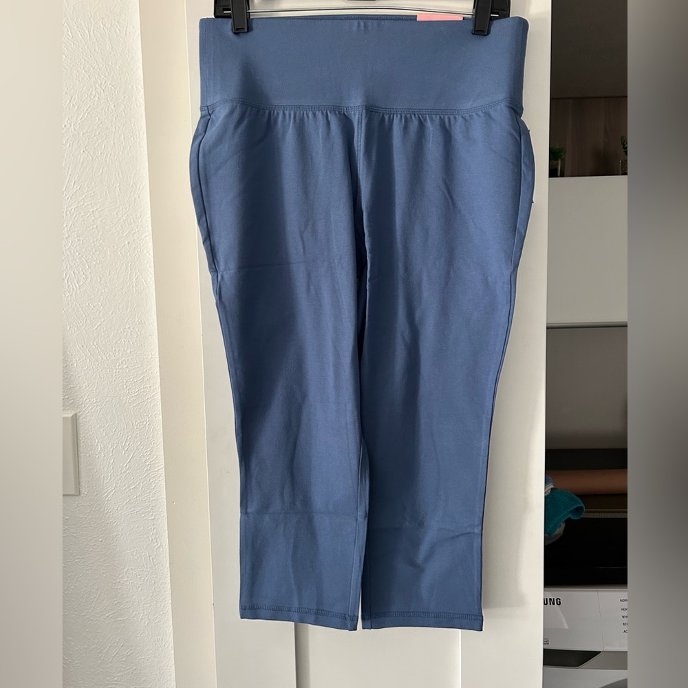 Crop workout pants by LIVI, Lane Bryant size 14/16. New with tags.